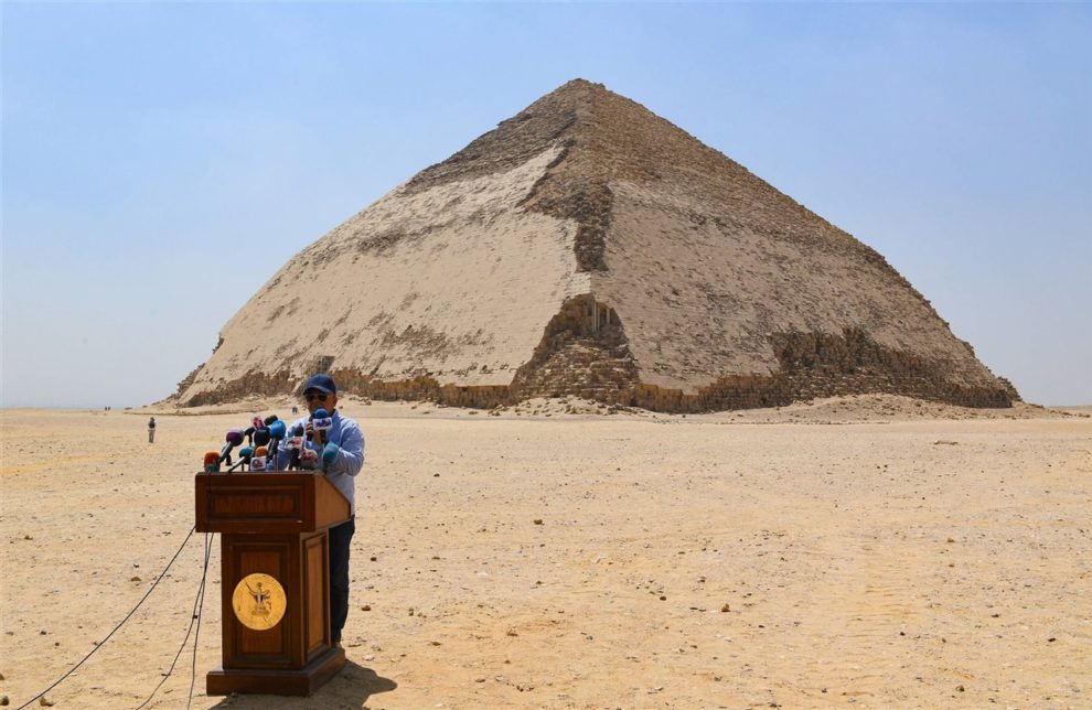 piramide-acodada-de-dashur